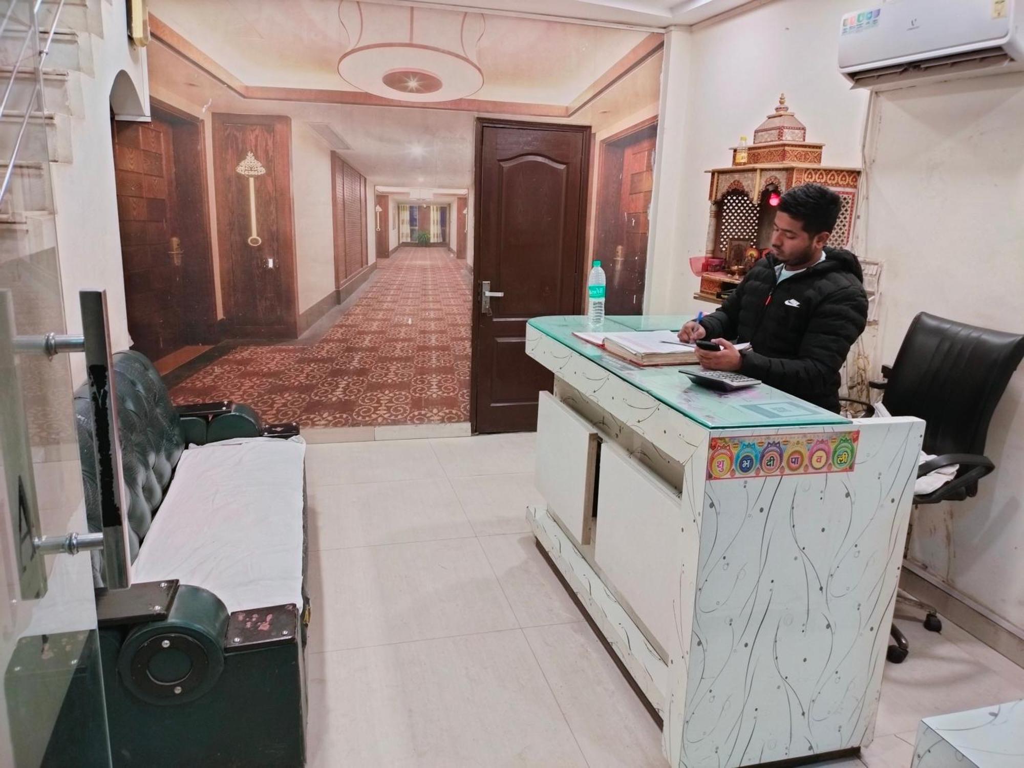 Hotel Geetanjali Inn New Delhi Exterior photo