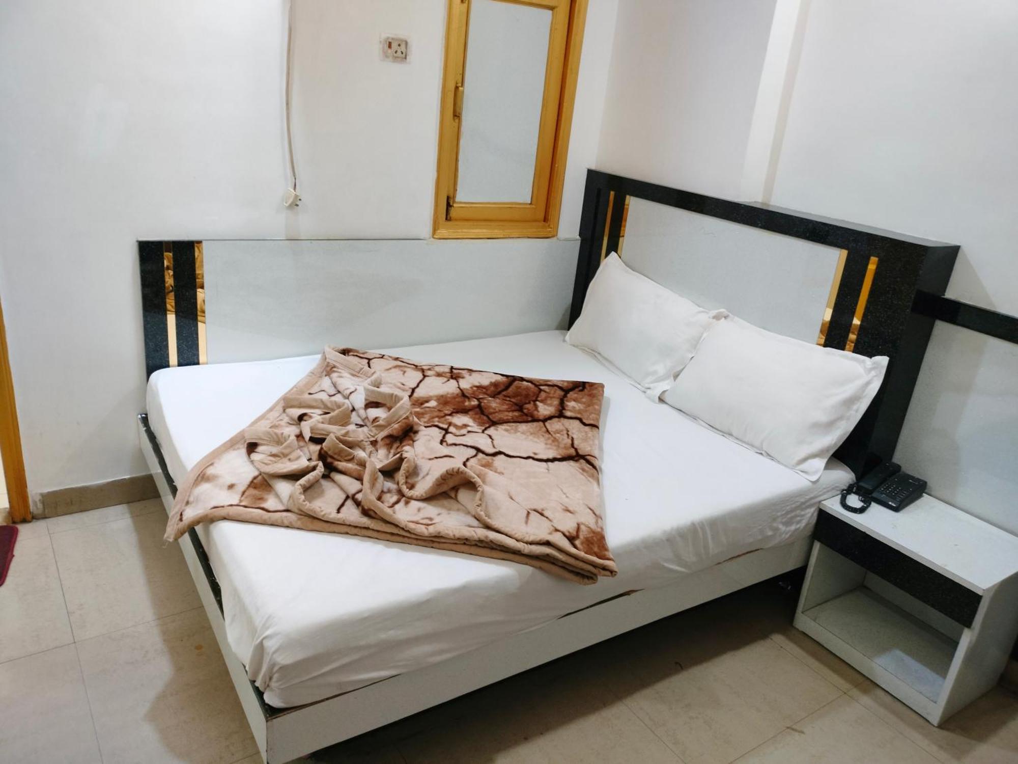 Hotel Geetanjali Inn New Delhi Exterior photo