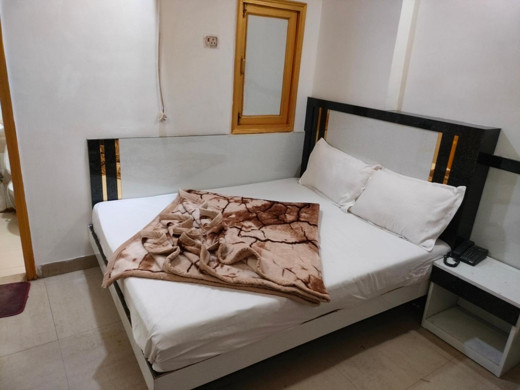 Hotel Geetanjali Inn New Delhi Exterior photo